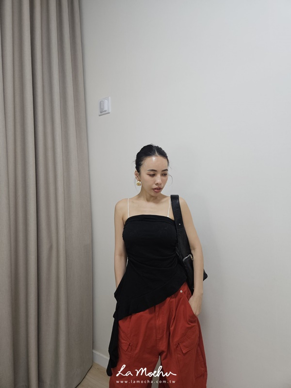 側抓皺垂墜平口背心